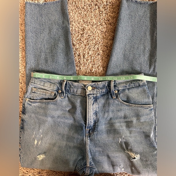 Good American The Weekender Jeans - Picture 10 of 11